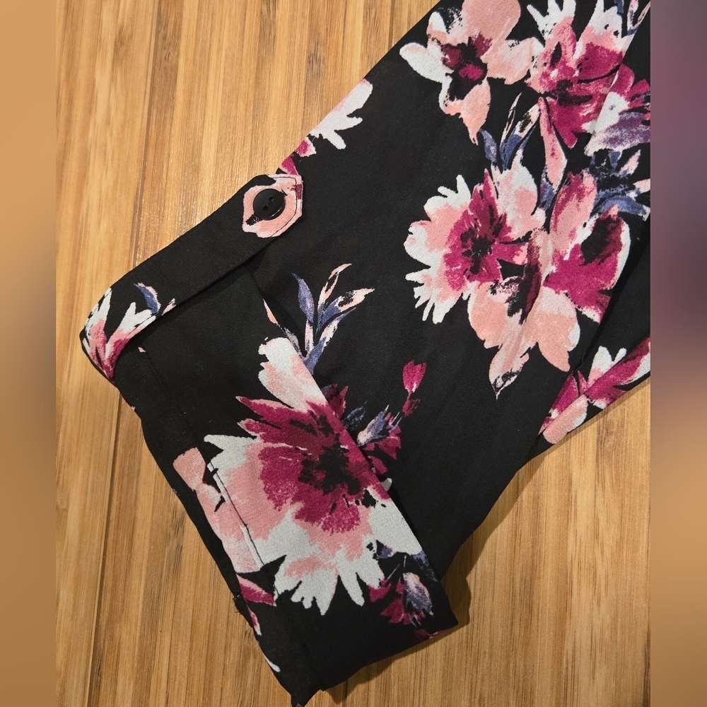 NWOT BCX Floral Black and Pink Women's Top - Picture 4 of 9